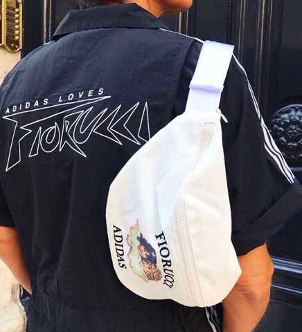 Номер Модели 005
Суперпопулярная Модель Из Коллаборации AdidAs X Fiorucci Little Angel