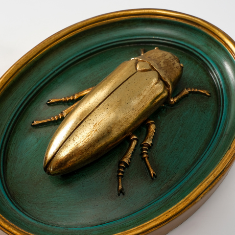 Панно настенное 'Золотой жук', полистоун, декор, тёмно-зелёный, 18.5x4.5x24 см