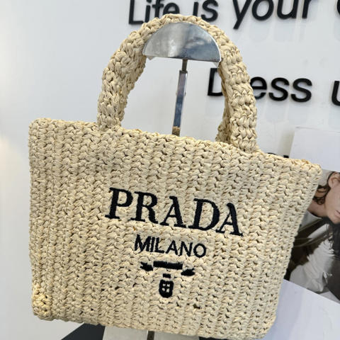 Прада PRADA плетеная сумка соломенная малая 2026