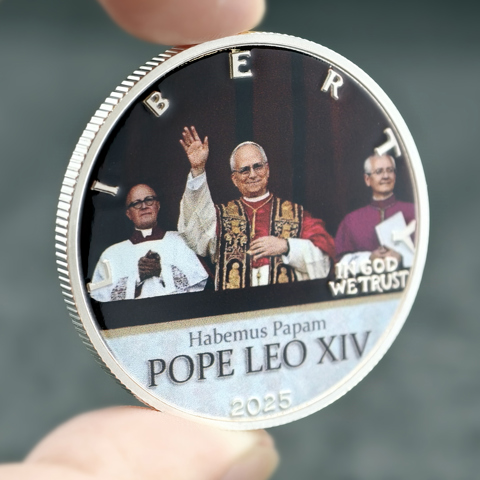 Коллекционная памятная монета Папы Римского Льва XIV