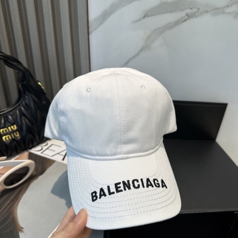 Balenciaga новая бейсболка  стильная и простая  унисекс  оригинальная  в наличии  быстрая отправка