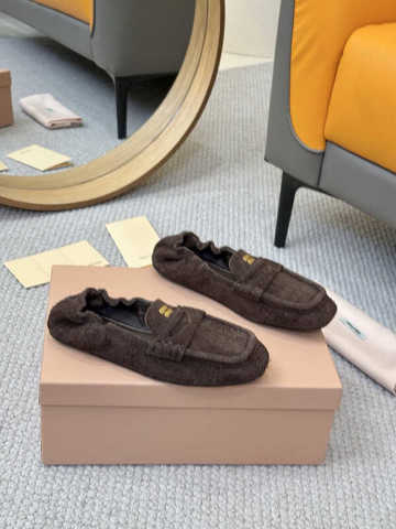 копия 1: 1 Заводская Партия  Оригинальные Спортивные Товары MiuMiu