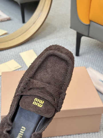 копия 1: 1 Заводская Партия  Оригинальные Спортивные Товары MiuMiu