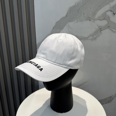 Balenciaga новая бейсболка  стильная и простая  унисекс  оригинальная  в наличии  быстрая отправка