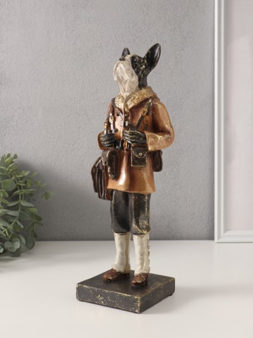 Фигурка полистоун 'Бульдог-охотник в тулупе', 8x9.5x31.5 см