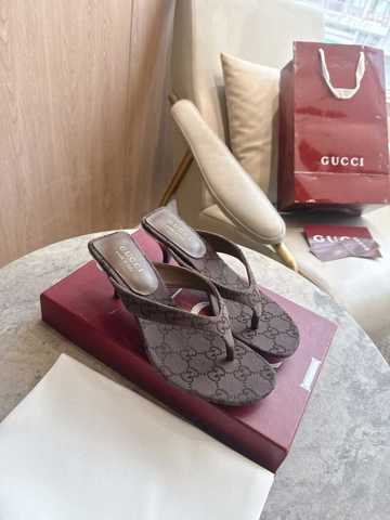 Новые босоножки-шлепанцы Gucci с монограммой GG на высоком каблуке, классический коричневый цвет, размеры 35-42.