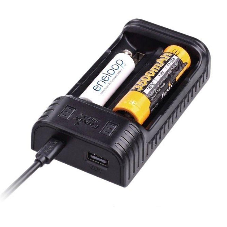 Fenix ARE-A2 Caricabatterie Intelligente A Due Canali | Per Batterie Li-Ion E Ni-MH: 10440, 14500, 16340, 18650, 21700, 26650, AA, AAA