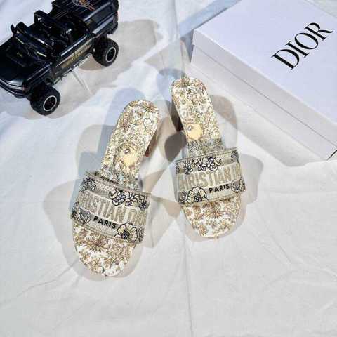 В Стиль Dior Сандалии Женские Модные Прочный Мягкий И Удобный Весенне-летние Тапочки Босоножки