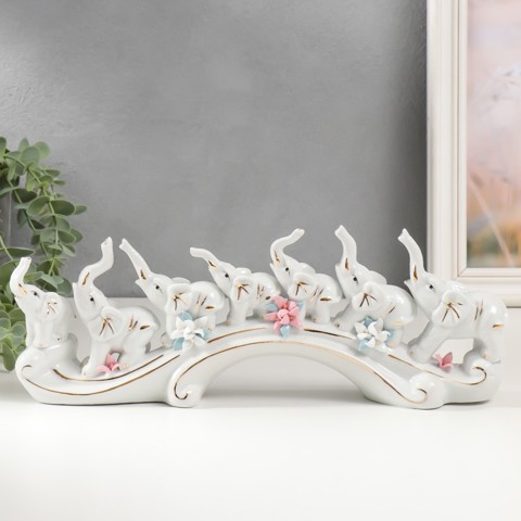 Фигурка керамика 'Семь слонов на волне', белые, 13x33.7x7.5 см