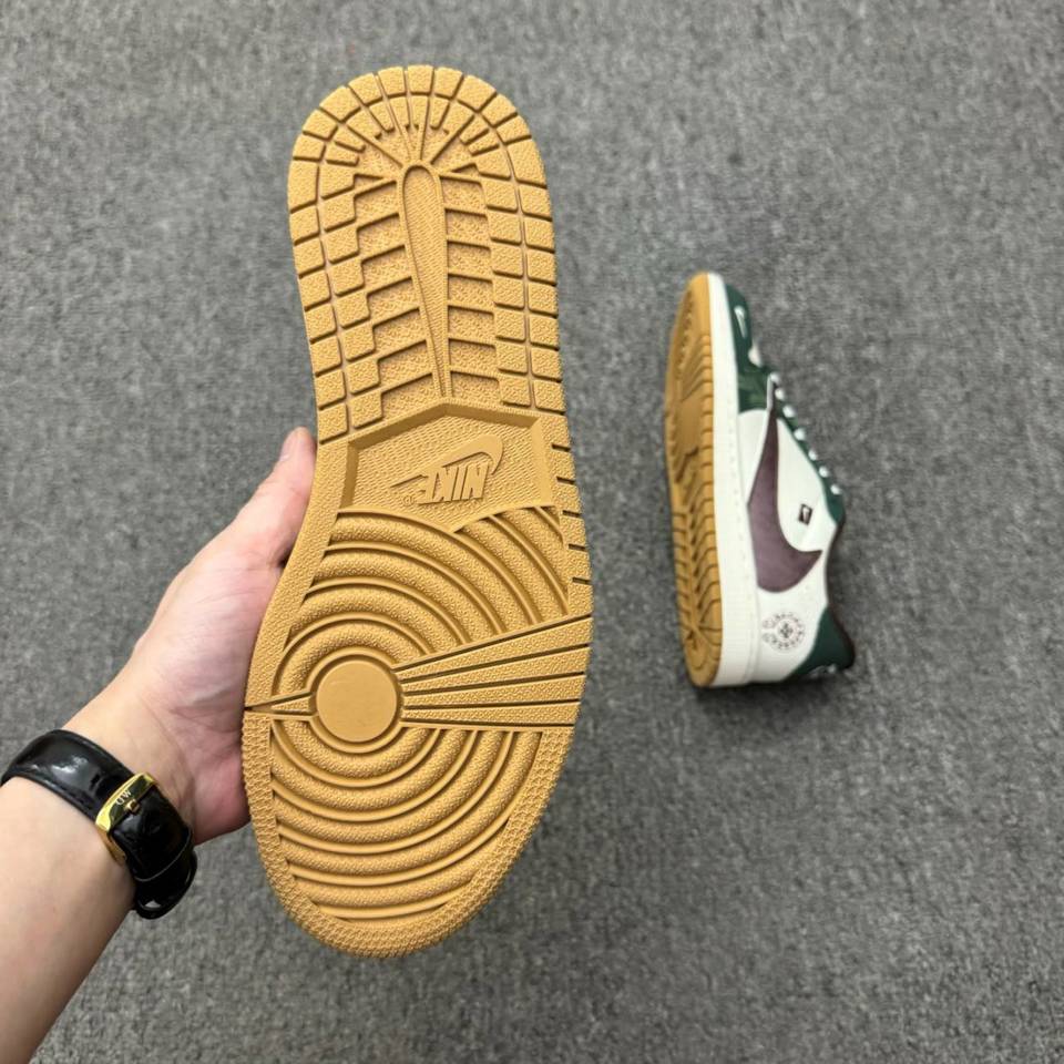 chrome hearts travis scott jordan 1