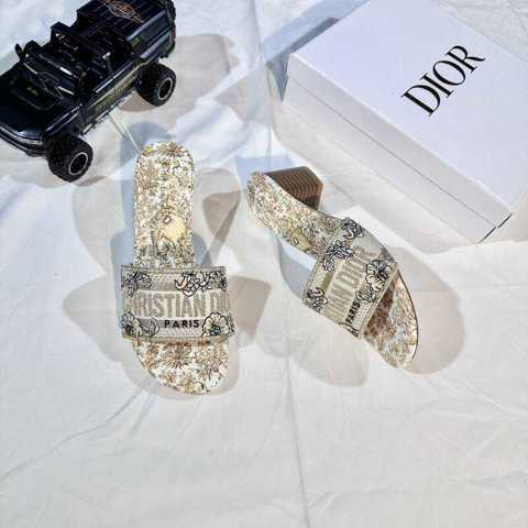 В Стиль Dior Сандалии Женские Модные Прочный Мягкий И Удобный Весенне-летние Тапочки Босоножки