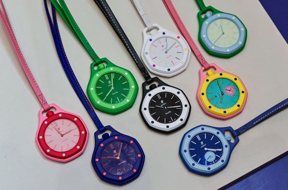 1-1 SWATCH x AUDEMARS PIGUET Royal Pop AP x Swatch collaboration