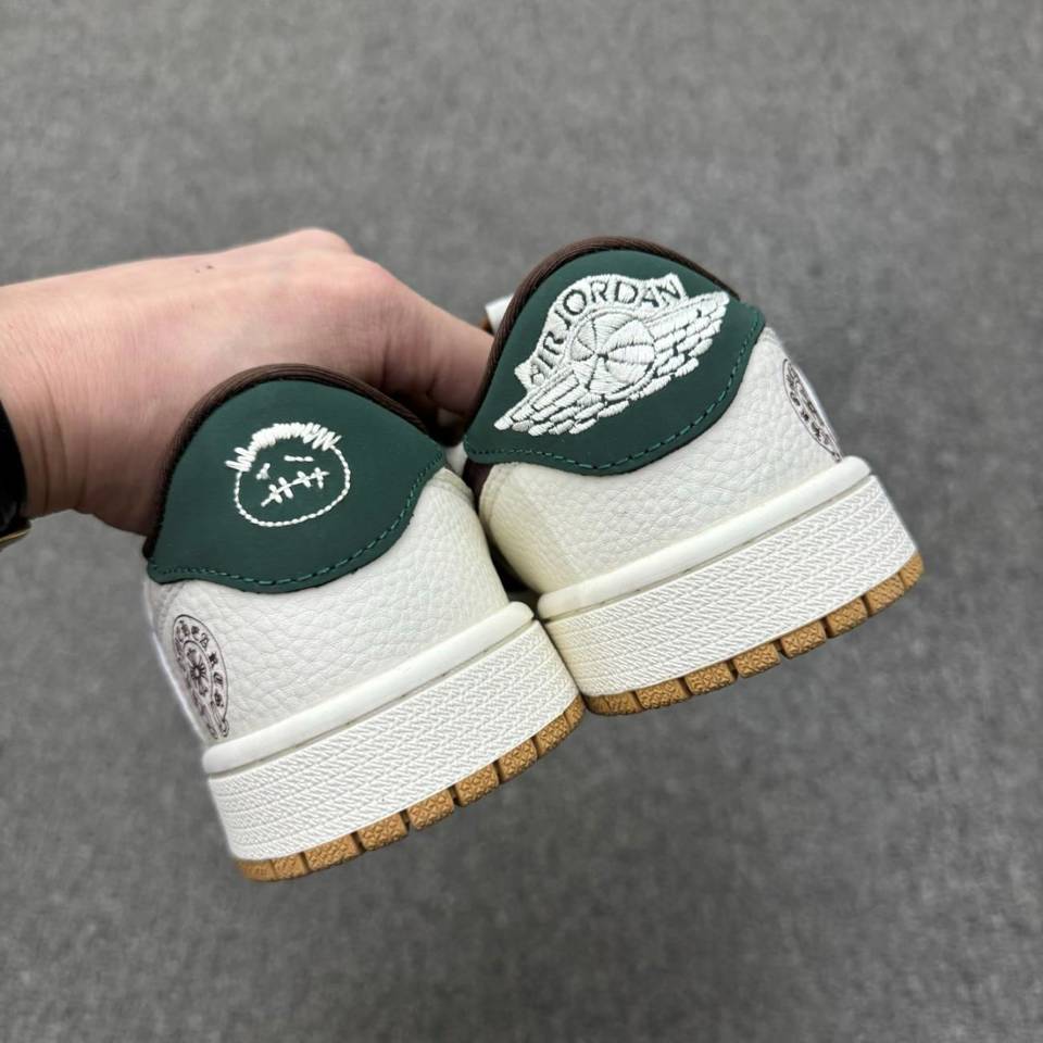 chrome hearts travis scott jordan 1