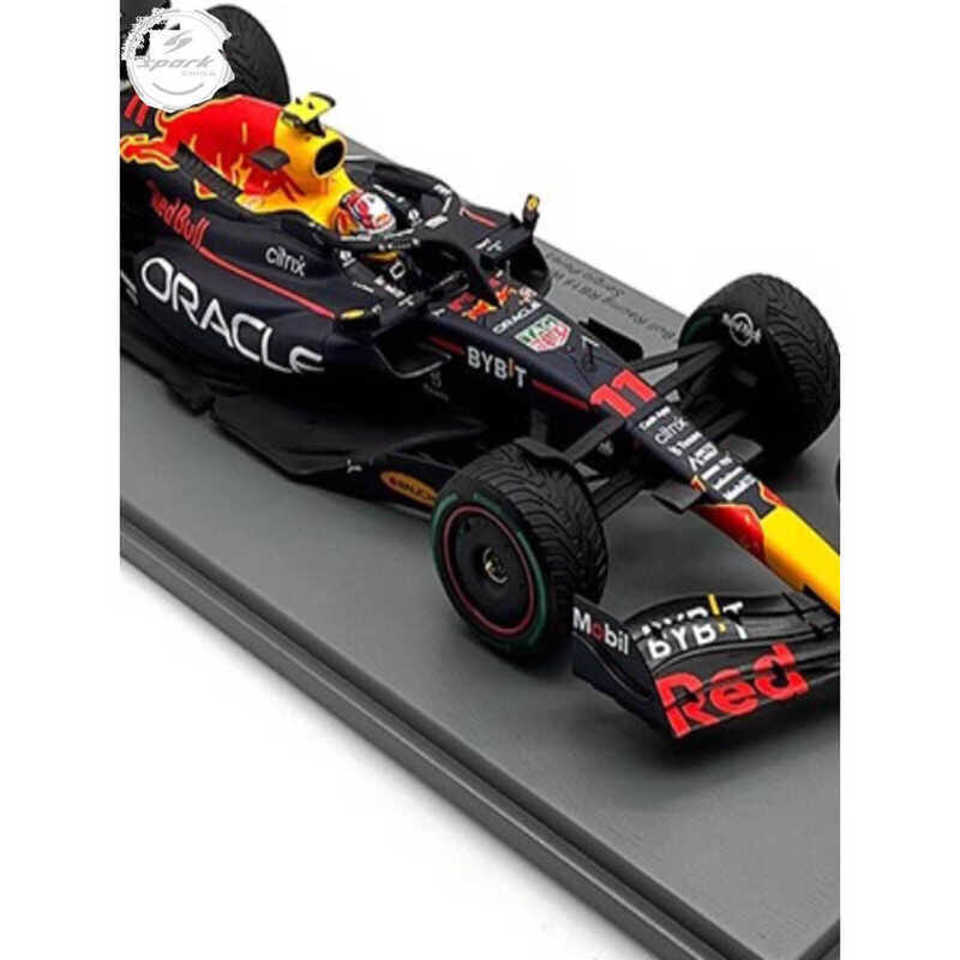 Модель Spark F1 Racing 1/18 Red Bull RB18 Чемпион Сингапура В