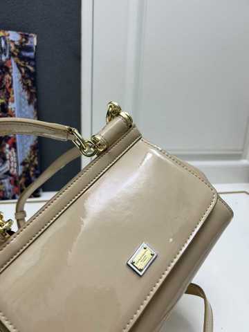 Копия премиум-класса Сумка Size×× Gabbana Sicily из лакированной кожи, классический образец бренда, теперь представлена в новой,