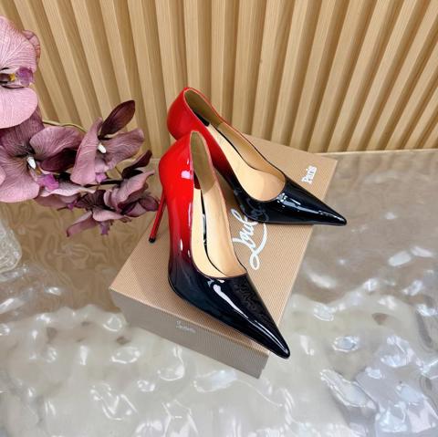 Туфли Christian Louboutin на каблуке 10см с красной подошвой  роза из лаковой кожи  ручная работа  стразы  35-42 размер