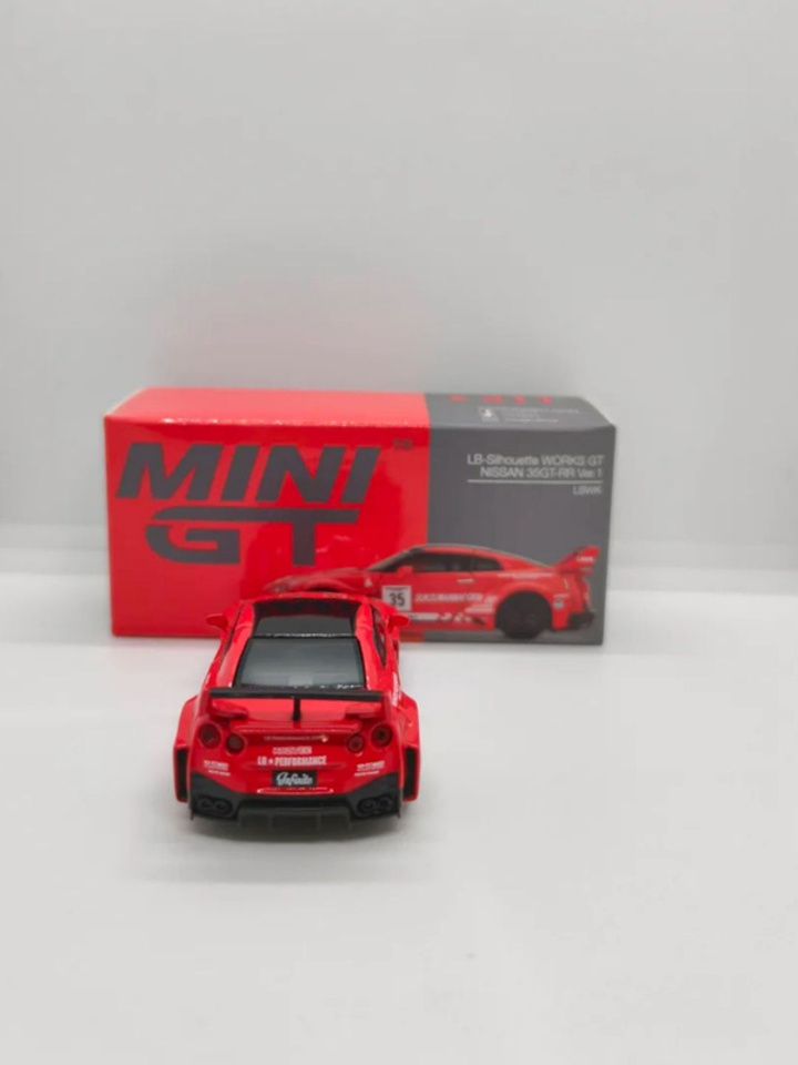 MINI GT 1:64 #311 LB-Silhouette WORKS GT NISSAN 35GT-RR Ver.1 LBWK