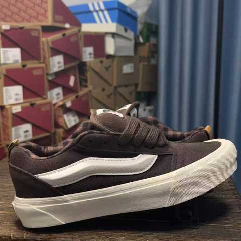 Обувь кроссовки Кроссовки Vans Knu Skool коричневые Свежее
