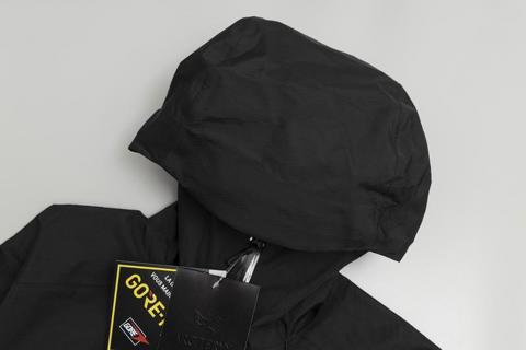 Мужская куртка Arc'teryx Beta LT 2026 GORE-TEX водонепроницаемая дышащая мембрана 20000мм высокое качество премиум копия оригинальная фурнитура YKK утеплённая осенне-зимняя ветровка
