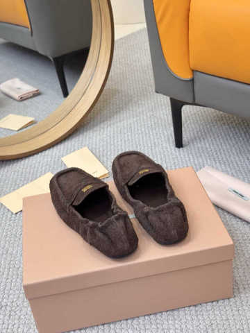 копия 1: 1 Заводская Партия  Оригинальные Спортивные Товары MiuMiu