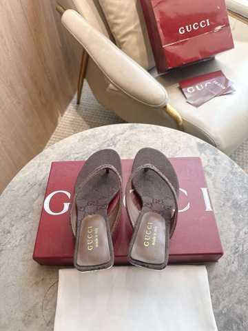 Новые босоножки-шлепанцы Gucci с монограммой GG на высоком каблуке, классический коричневый цвет, размеры 35-42.