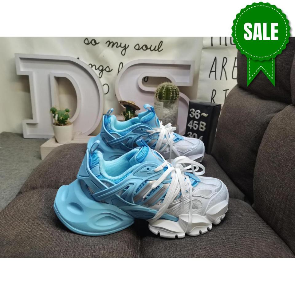 Adidas XLG Runner Deluxe JR0862: комбинация жесткой кожи и