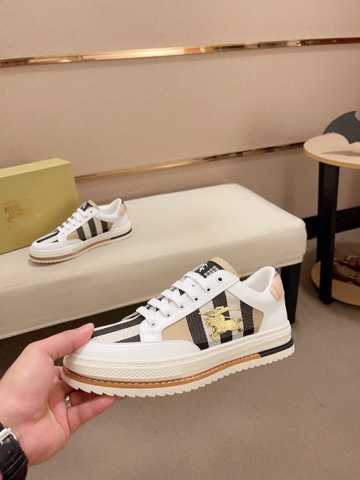 Обувь Розничная торговля Burberry 133