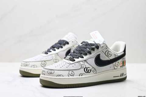кроссовки Обувь Кроссовки Nike AIR FORCE 1 07 Pure Low Top с медовой воздушной амортизацией в подошве Известный