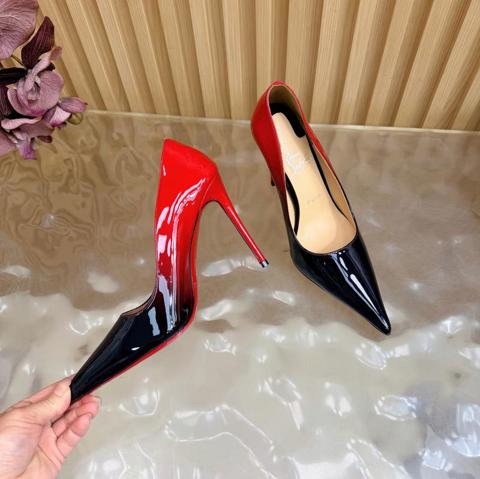 Туфли Christian Louboutin на каблуке 10см с красной подошвой  роза из лаковой кожи  ручная работа  стразы  35-42 размер