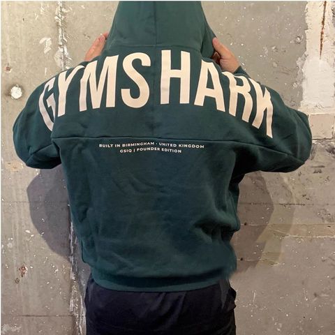 Толстовка Gymshark - построчной, стильной, для повседневного использования