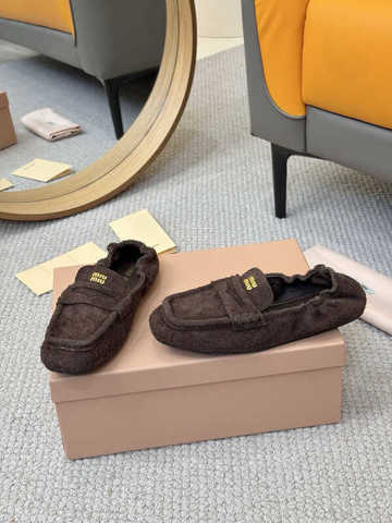 копия 1: 1 Заводская Партия  Оригинальные Спортивные Товары MiuMiu