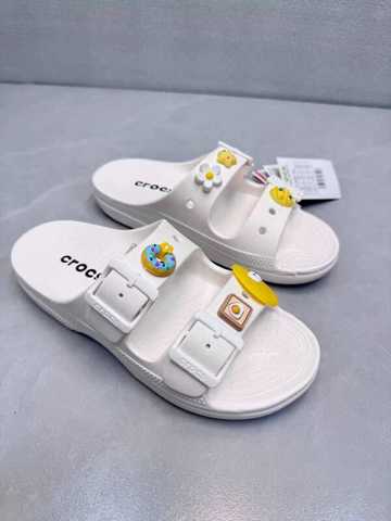 Сандалии Crocs Saturday с двойной пряжкой, простые и удобные, устойчивы к истиранию.