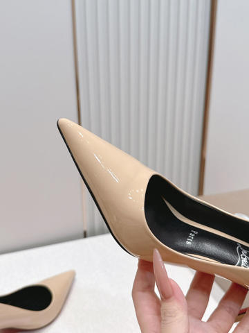 Christian Louboutin So Kate туфли лодочки на шпильке 10.5см лакированная кожа острая мыс красная подошва 2026
