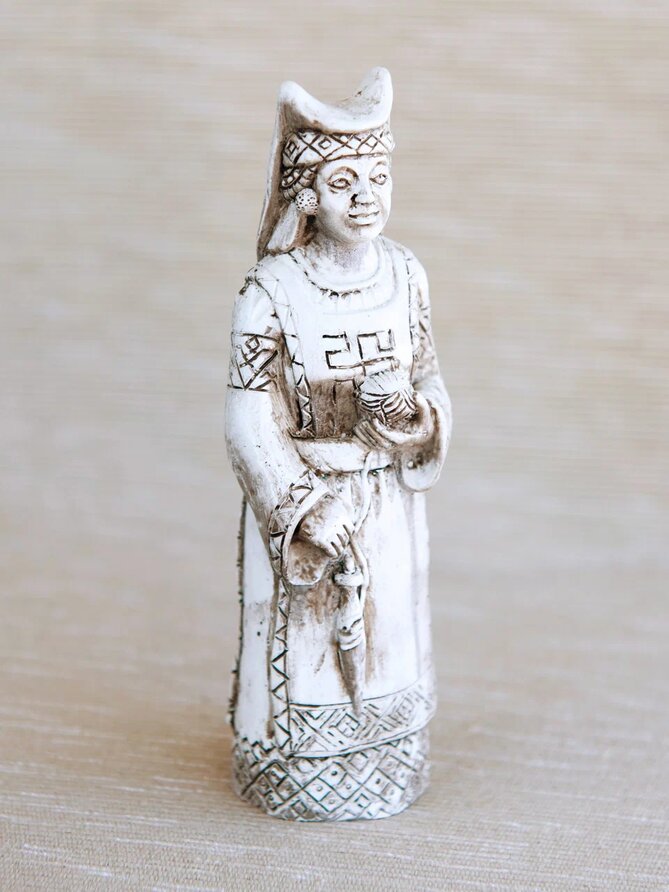 

Макошь славянская богиня 12см гипс