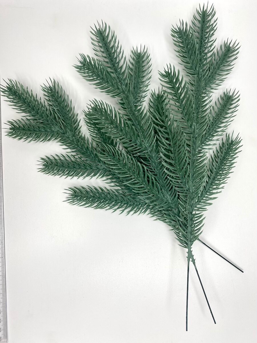 

Искусственные литые ветки ели для новогоднего декора 26*14 см арт. 1246 литая хвоя PE