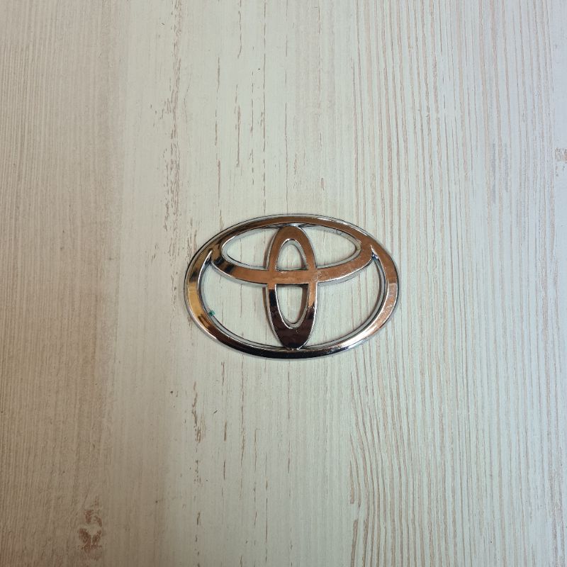 

Эмблема Toyota Тойота логотип значок 10,3х6,4см