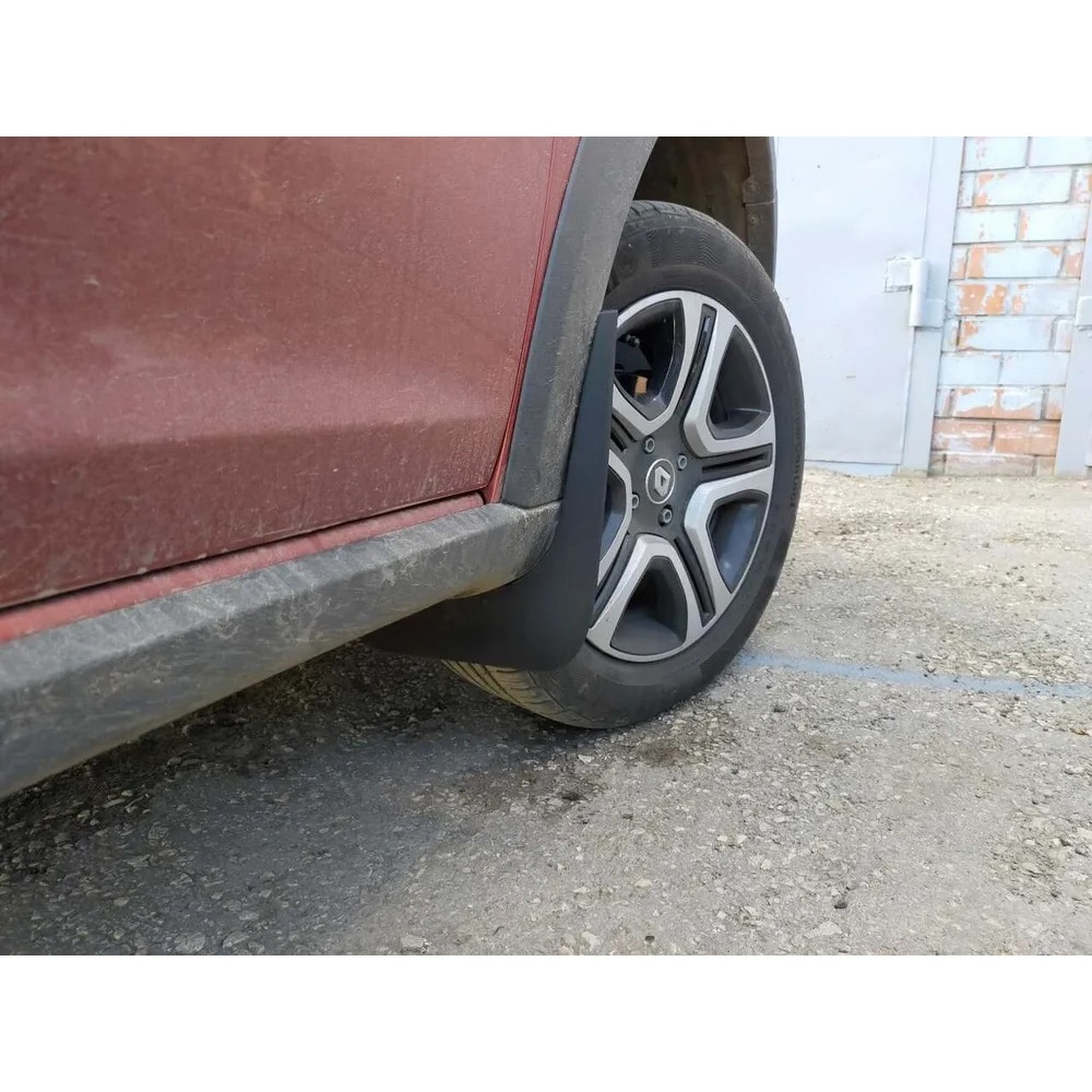 

Для Renault Sandero II (Рено Сандеро) Stepway 2013- передние увеличенные брызговики Гард (GARD-UPRSS)