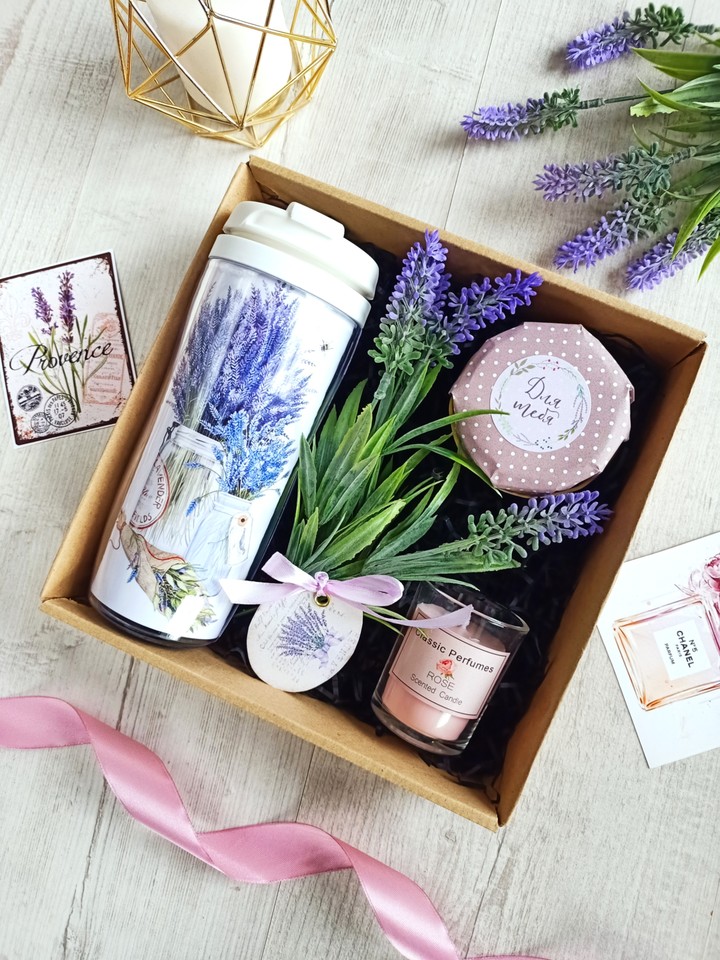 

Подарочный бокс женский Подарок девушке Гифтбокс подруге Подарок женский Набор в коробке Горная Лаванда