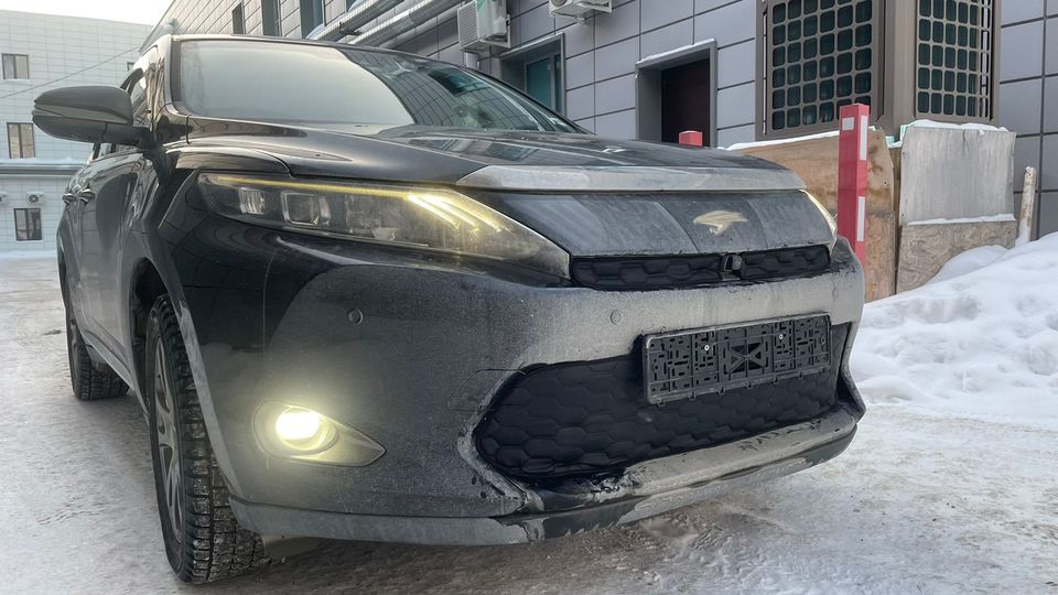 

Утеплитель радиатора и бампера для Toyota Harrier 2013 -2017 XU60 Камера