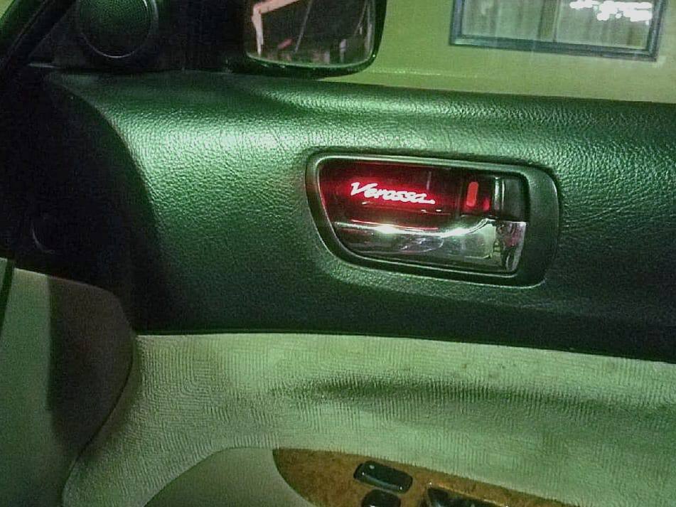 

Светодиодная подсветка салона автомобиля IGZEL для Toyota Verossa, Led накладка дверных ручек светящаяся вставка, тюнинг