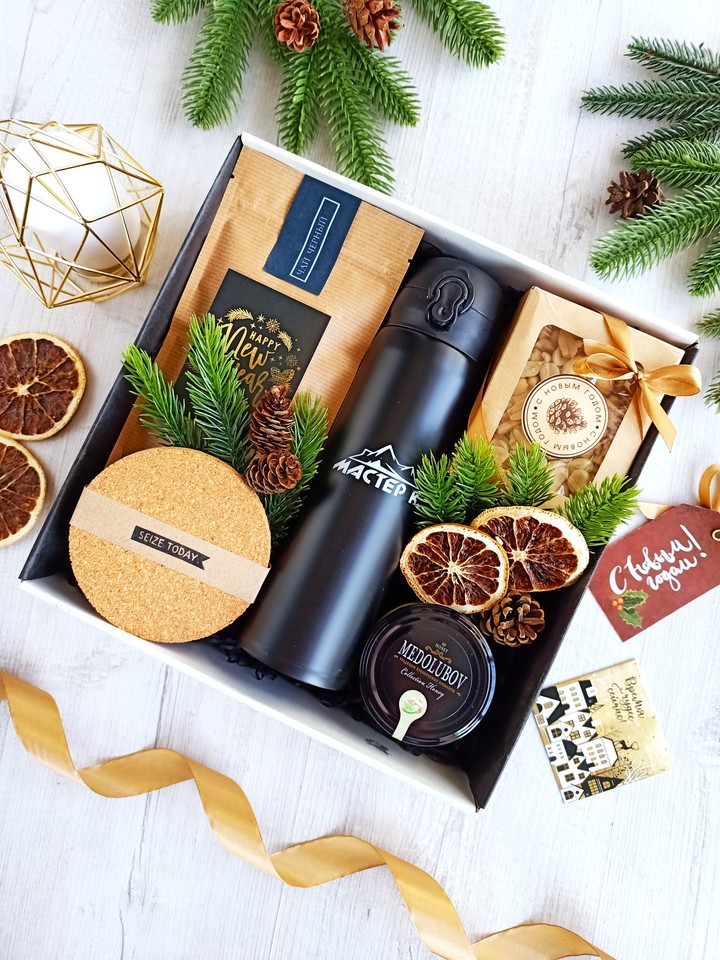 Подарочный бокс на Новый Год 2026 мужской Гифтбокс Новогоднее путешествие Подарок папе, брату, парню, другу, сыну на Новый Год юлия зотова всё дело в папе работа с фигурой отца в психологическом консультировании