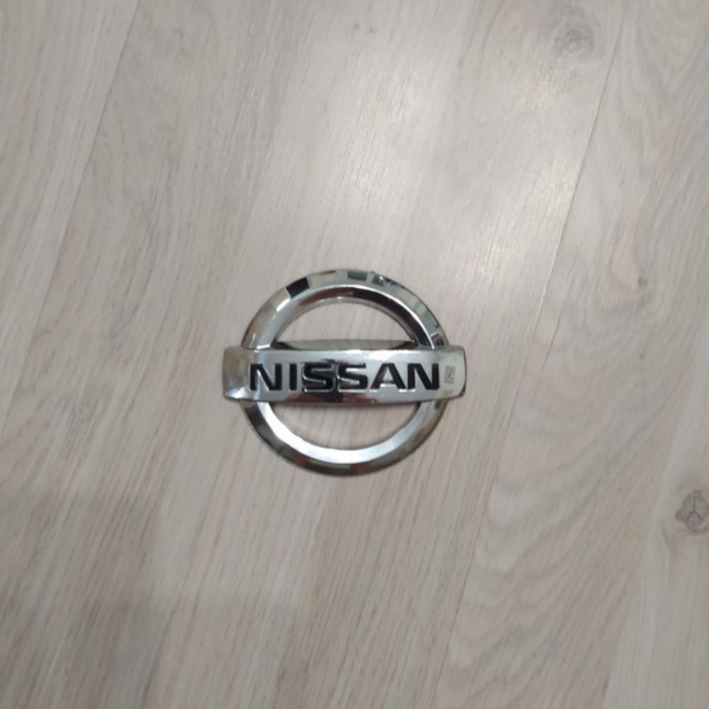 

Эмблема логотип значок Nissan Ниссан 10x8,5 см