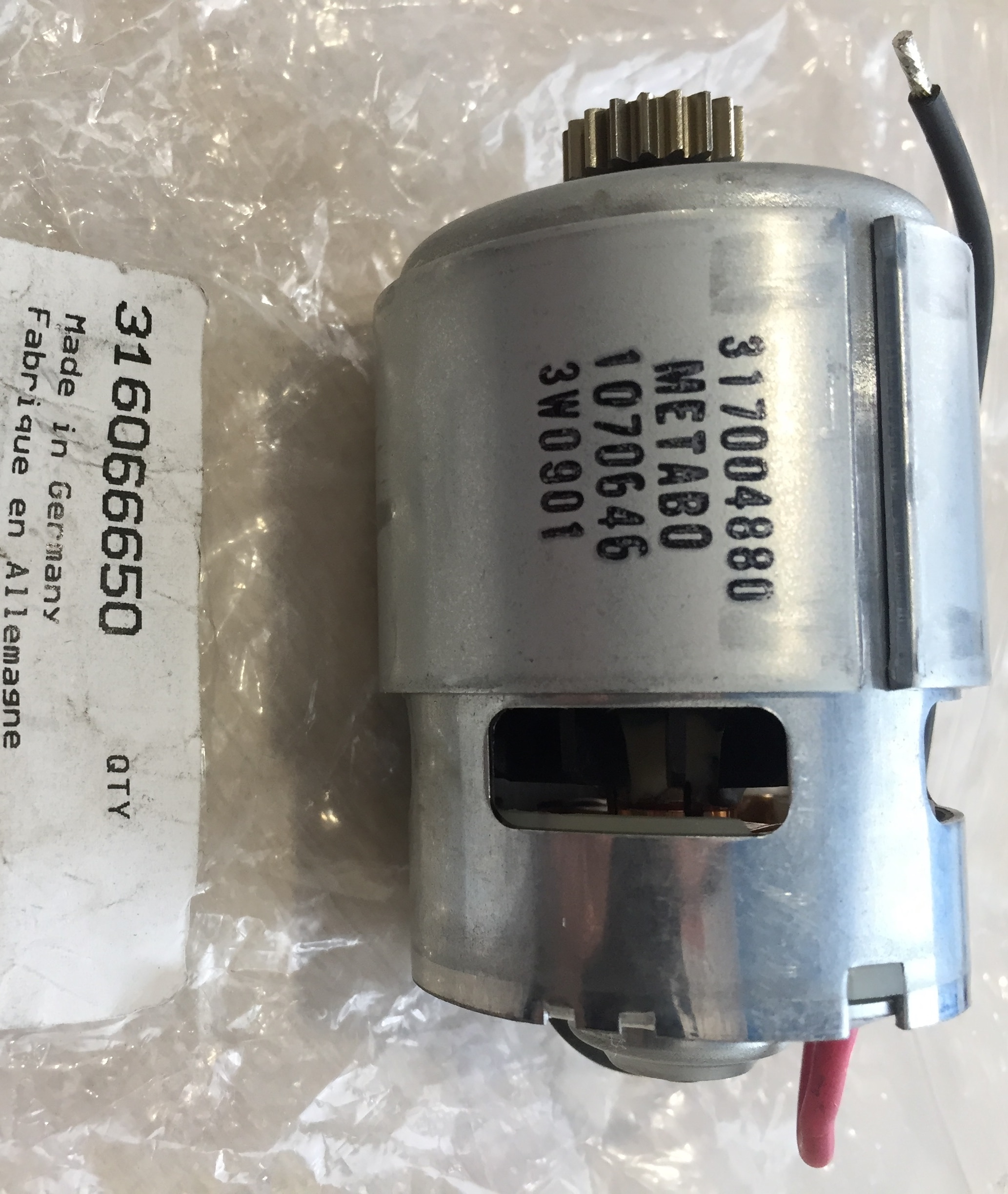 

Метабо шуруповерт BS 18 L и SB 18 L по запчастям. Мотор 317004880, Кнопка 343411560, Редуктор 316096770 316096120 БС 18 Л