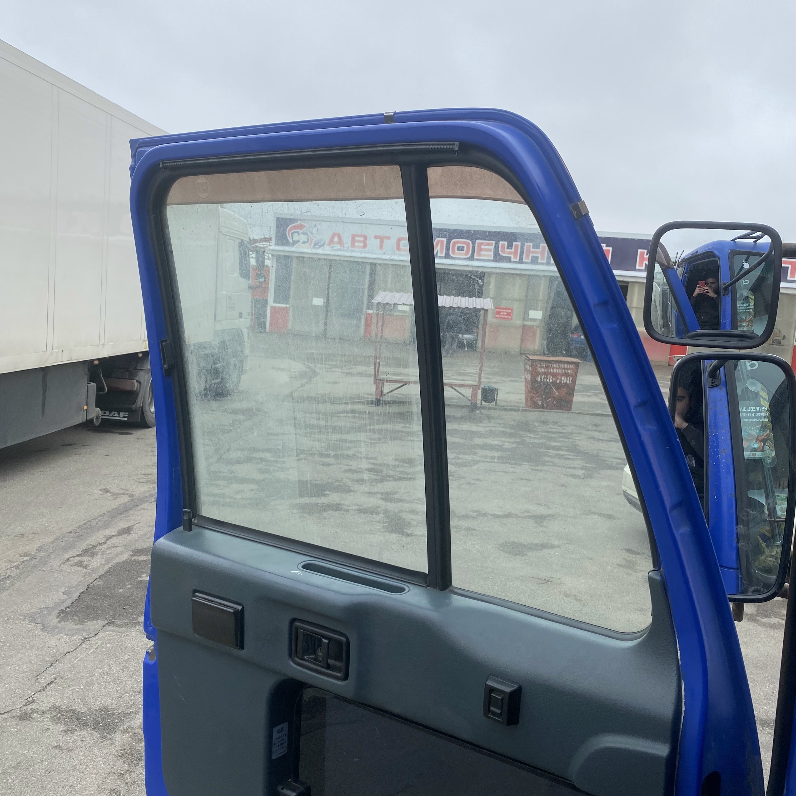 

авто шторки сетки каркасные на NISSAN DIESEL (пр руль) ниссан дизель