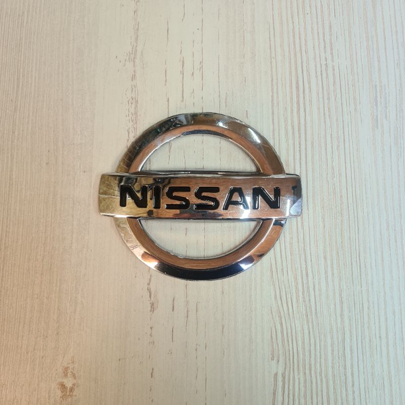 

Эмблема Nissan Ниссан логотип значок 12,5х10,4см