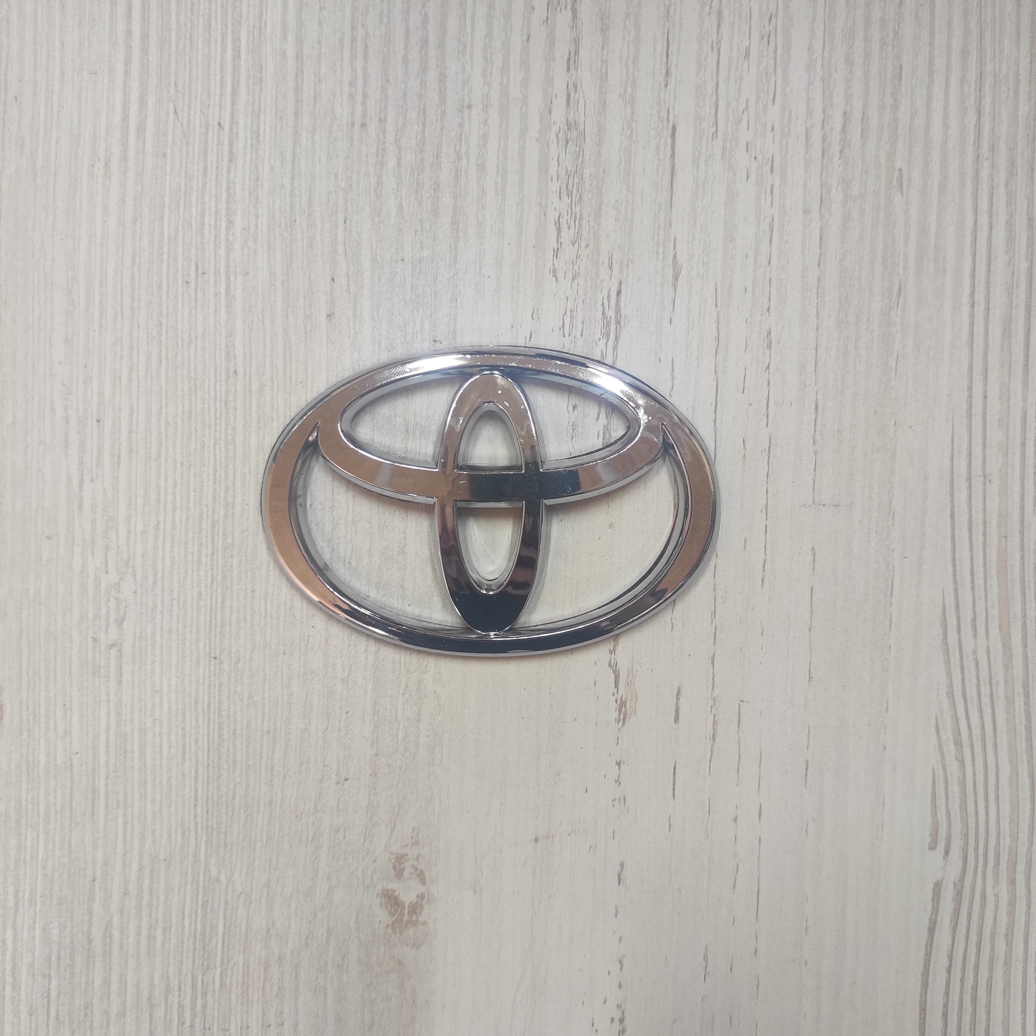

Эмблема Toyota Тойота 10х7 см логотип знак Toyota Тойота
