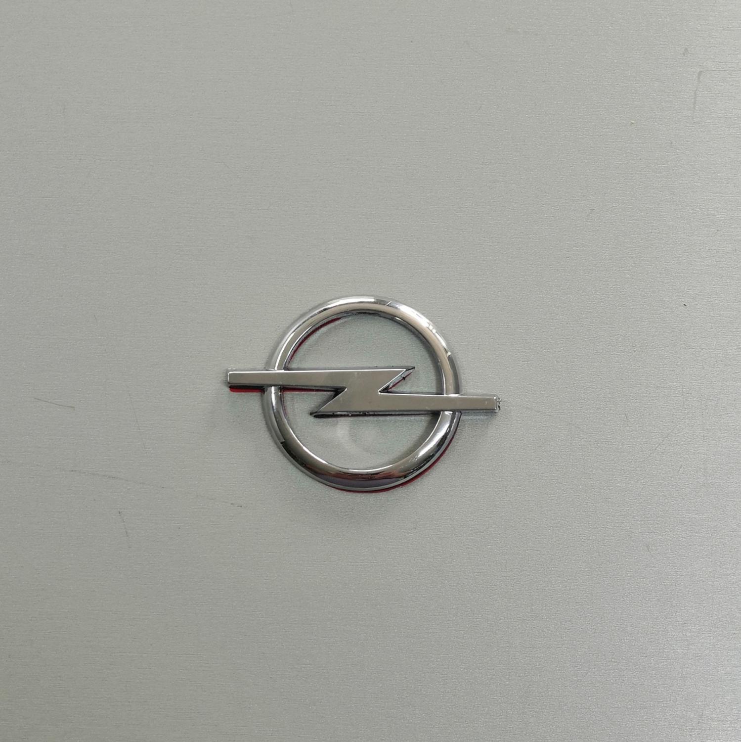 

Эмблема Opel Опель 8.5х6 новая на двухстороннем скотче