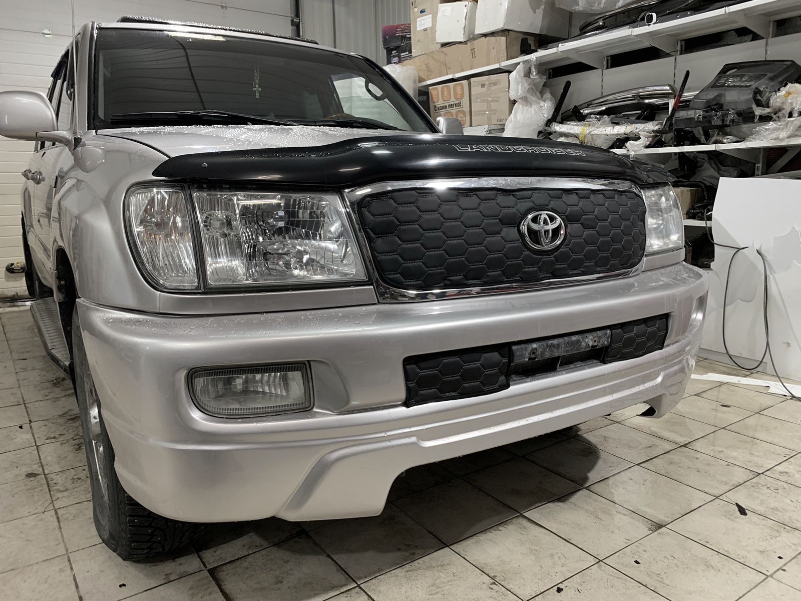 

Новинка Утеплитель радиатора для Toyota Land Cruiser 100 Series 2002-2005 Комплект