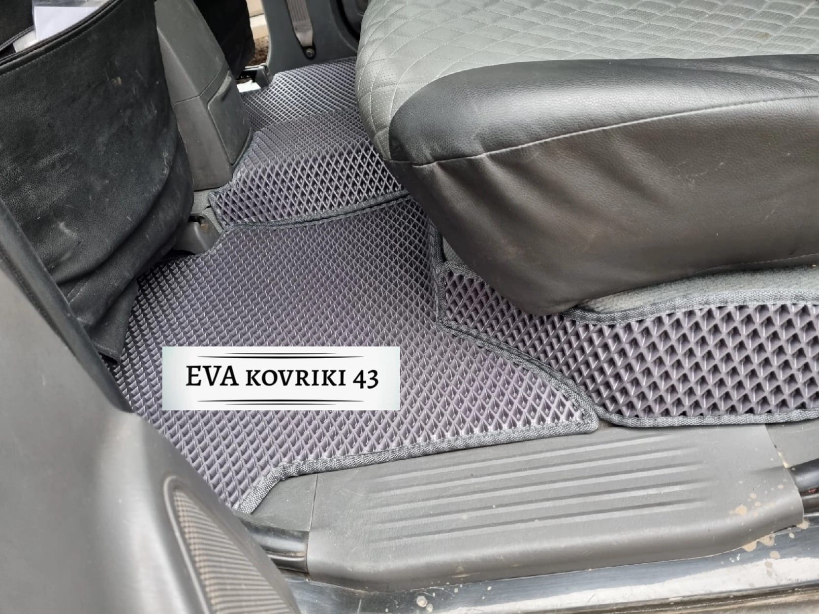 

Toyota Hilux 2013,тойота хайлюкс, эва коврики, эва ковры, эва коврики в машину
