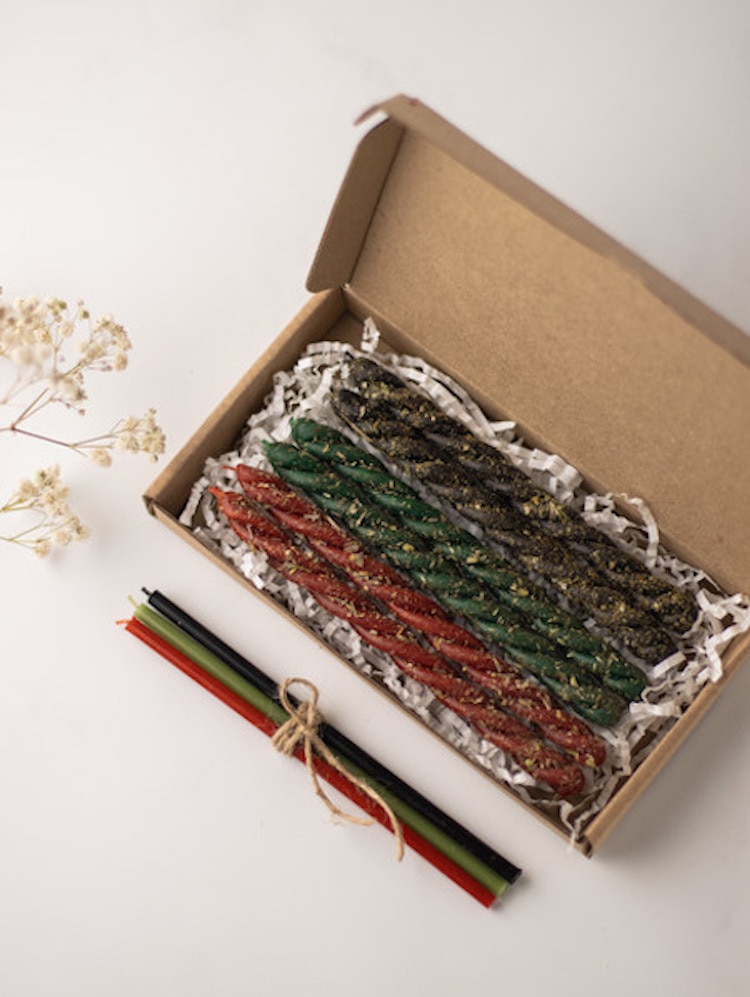 

Свеча скрутка восковая с травами 6 шт. Старорусский Свечной Двор